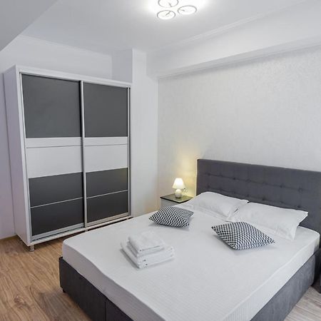 Moonlight Sky Mamaia Apartment Ngoại thất bức ảnh