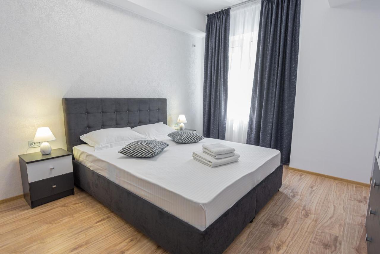 Moonlight Sky Mamaia Apartment Ngoại thất bức ảnh