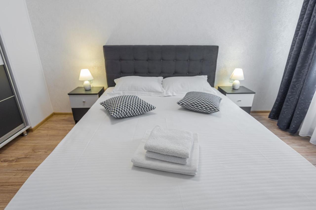 Moonlight Sky Mamaia Apartment Ngoại thất bức ảnh