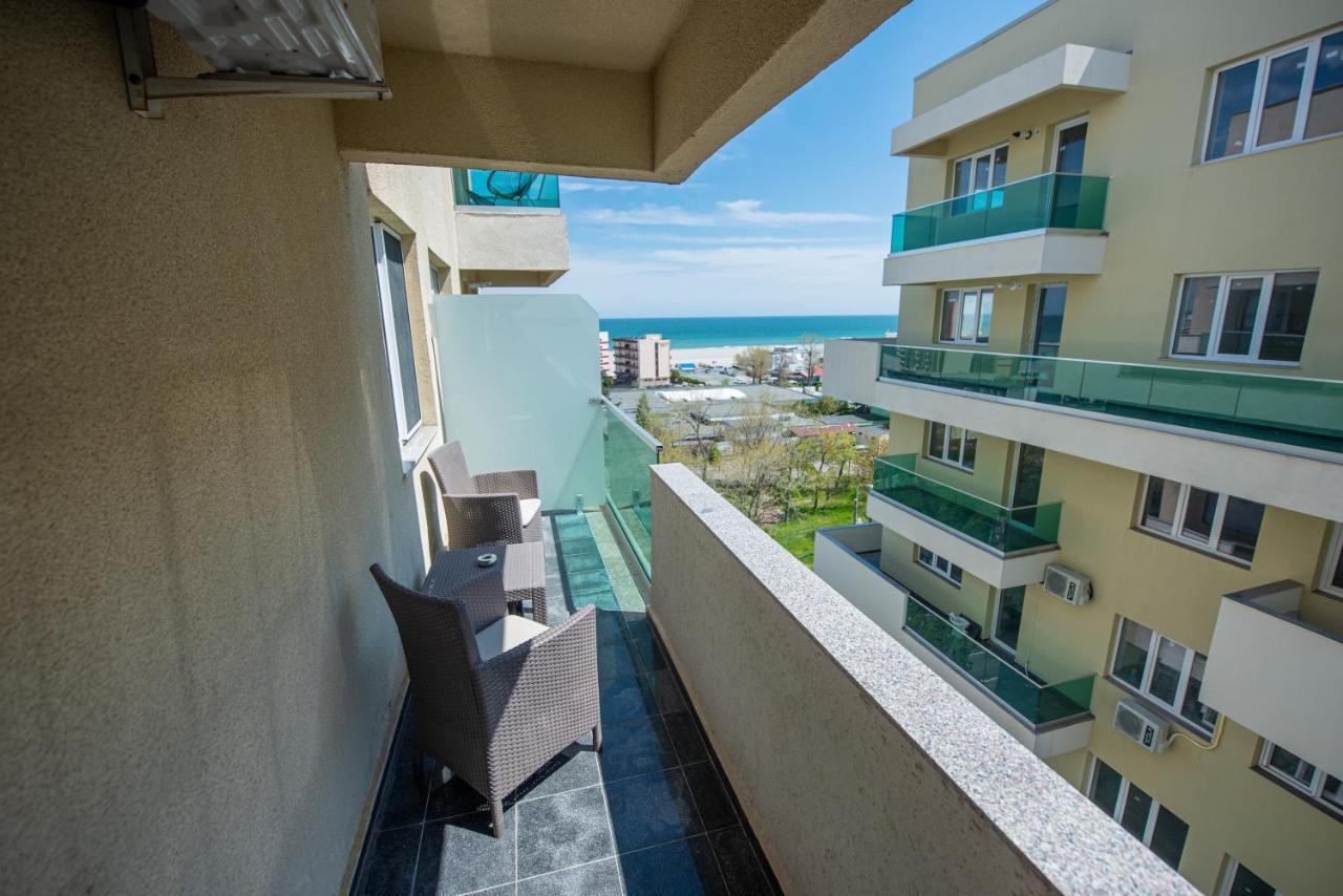 Moonlight Sky Mamaia Apartment Ngoại thất bức ảnh