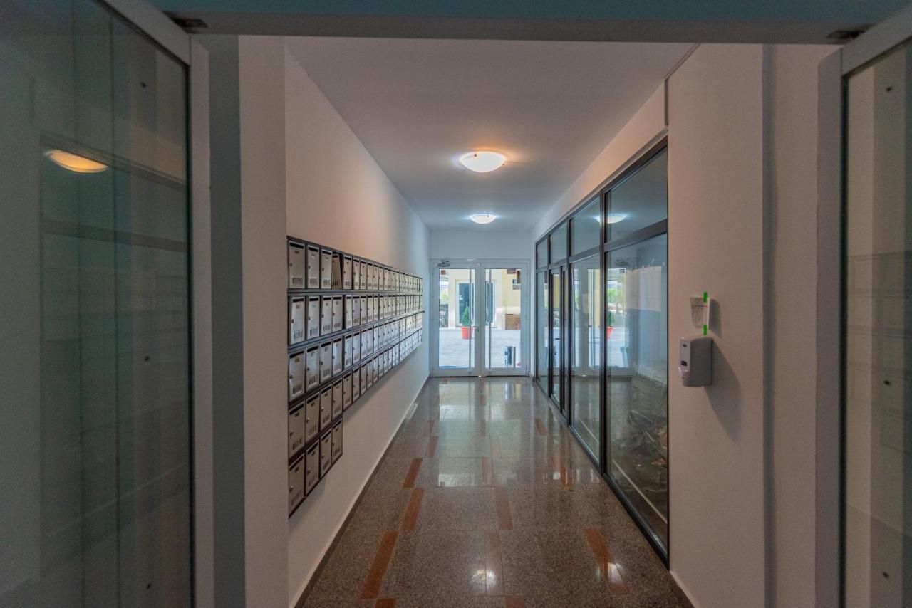Moonlight Sky Mamaia Apartment Ngoại thất bức ảnh