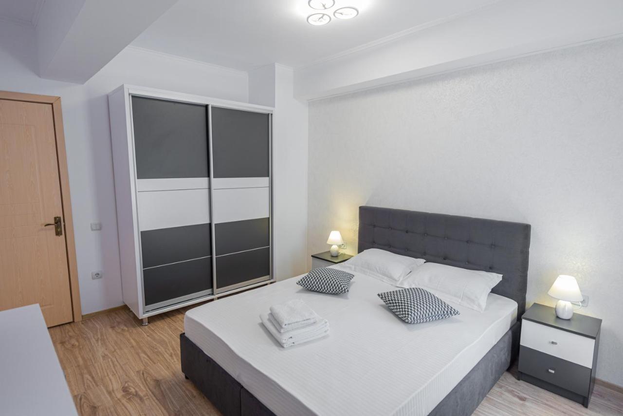 Moonlight Sky Mamaia Apartment Ngoại thất bức ảnh