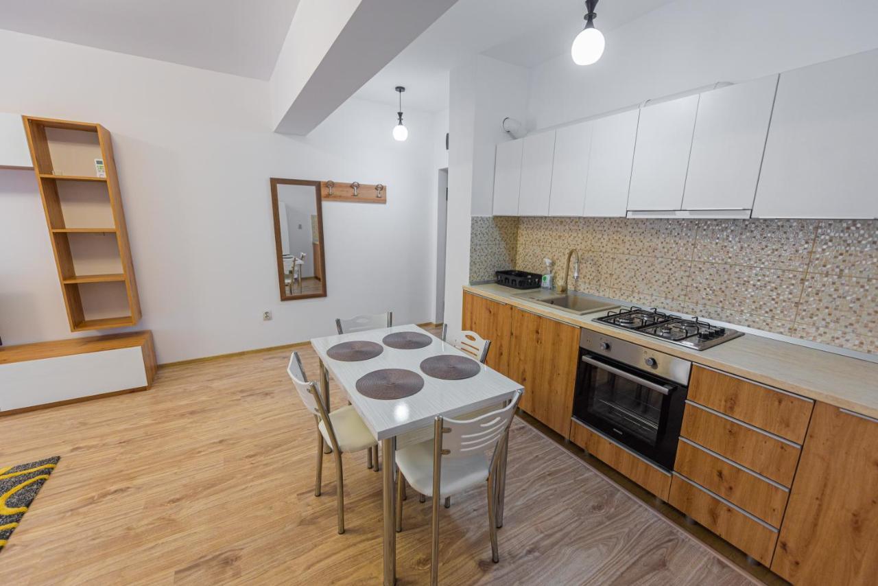 Moonlight Sky Mamaia Apartment Ngoại thất bức ảnh
